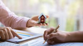 Ce venituri trebuie să aibă românii pentru a obține un credit imobiliar și cât au ajuns să coste locuințele